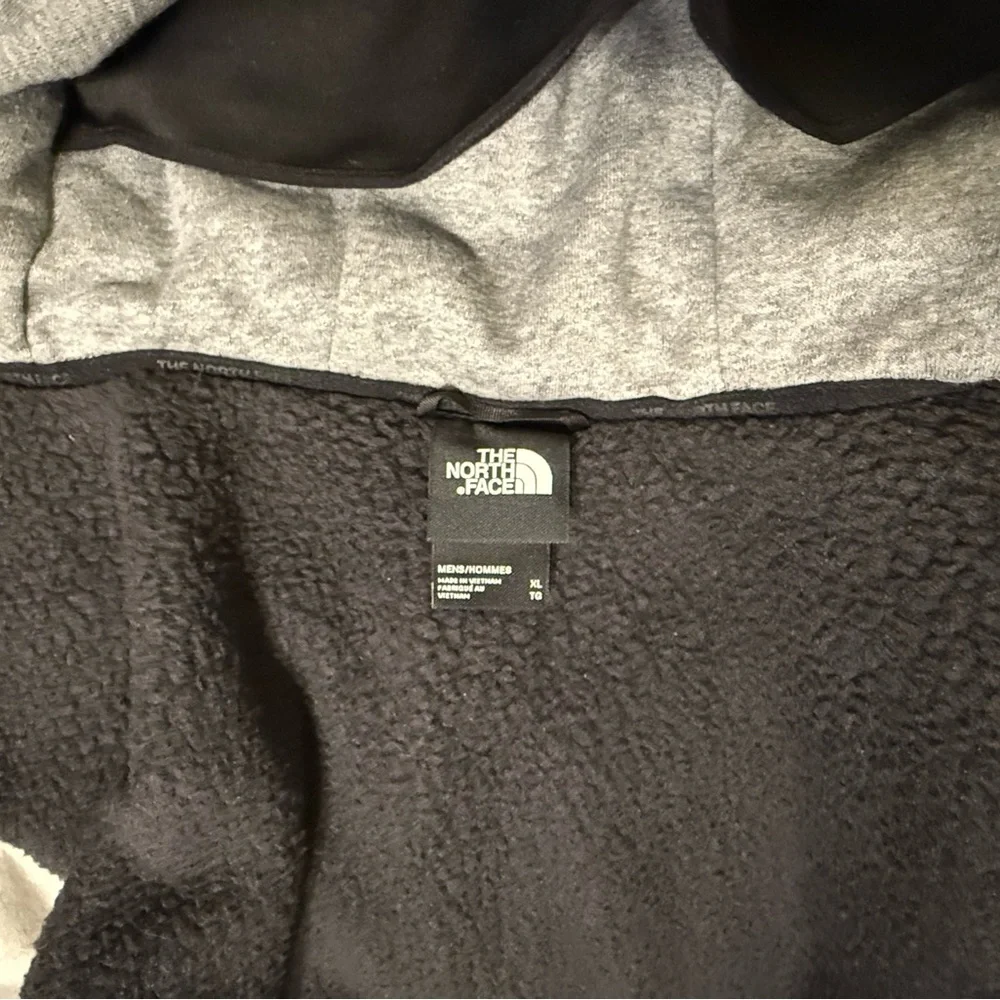 The North Face Men's Black and Gray Jacket - Picture 7 of 7